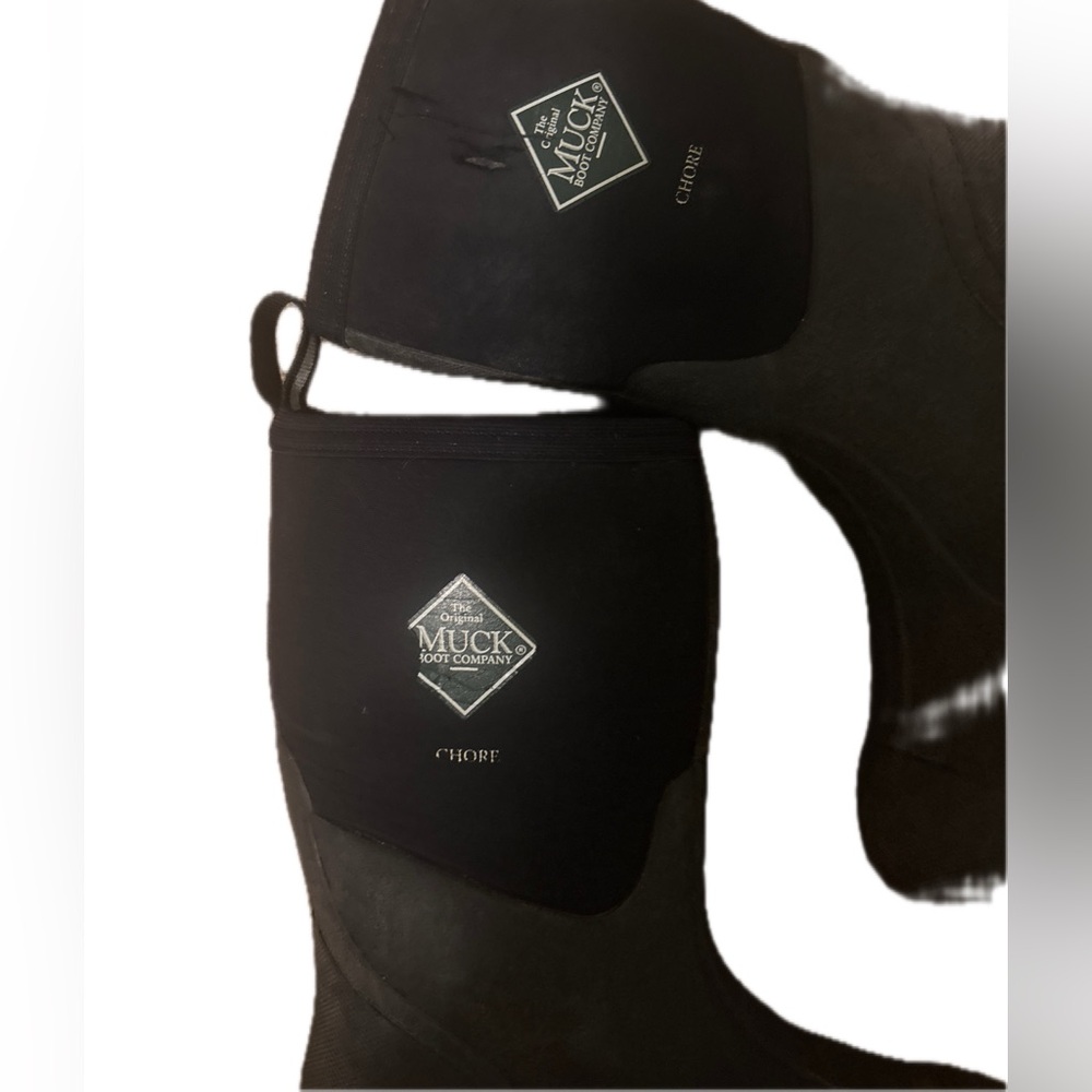 Unisex Muck boots 7 women’s size 8 men